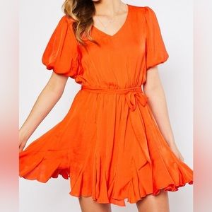 MITTOSHOP, Flowing Mini Dress in Orange. Size Small.